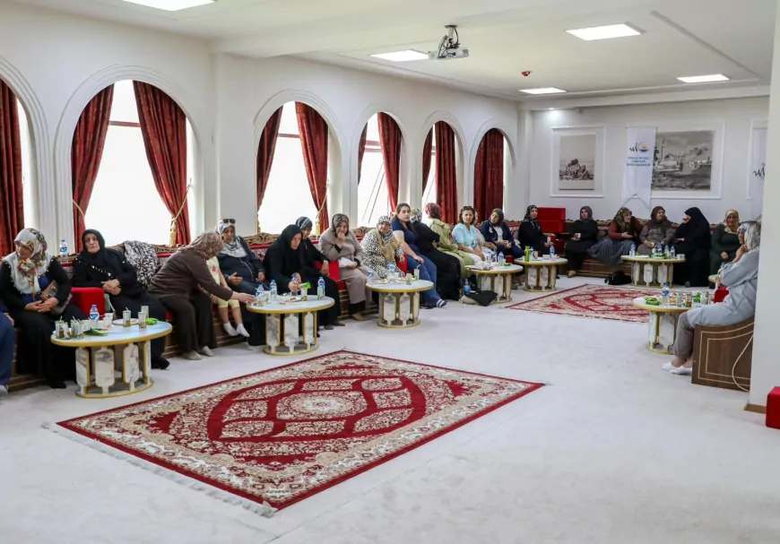 Van Büyükşehir Belediyesi “Tecrübe-i Hayat” Programıyla Yaşlıların Birikimlerini Geleceğe Taşıyor