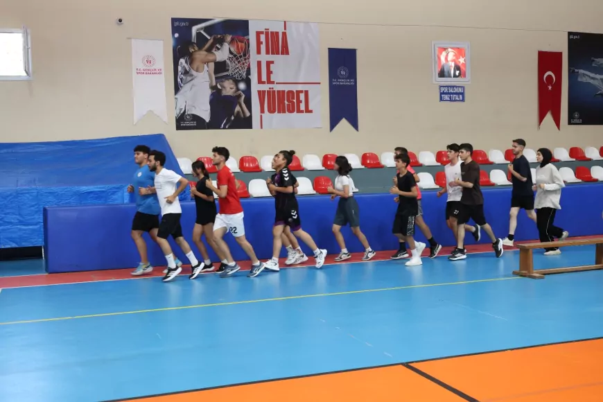 Hatay Büyükşehir Belediyesi Ücretsiz Spor Mülakat Hazırlık Kurslarıyla 139 Gencin Başarısına Katkı Sağladı