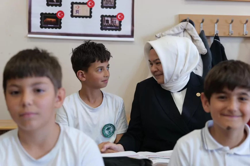 TBMM Millî Eğitim, Kültür, Gençlik ve Spor Komisyonu Başkanı Prof. Dr. Ayşen Gürcan: “Hepinize sağlıklı, huzurlu ve mutlu bir yaz tatili diliyorum”
