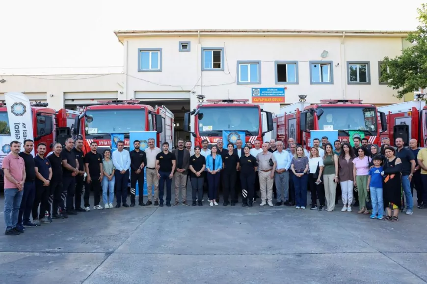 Diyarbakır Büyükşehir Belediyesi Eşbaşkanı Serra Bucak: “20 yeni itfaiye aracıyla halkımızın can ve mal güvenliğini önceleyen yatırımları sürdüreceğiz”
