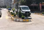 Van Büyükşehir Belediyesi Gölbaşı Sokak'ta Peyzaj Düzenlemeleriyle Kente Daha Estetik ve Yeşil Bir Görünüm Kazandırıyor