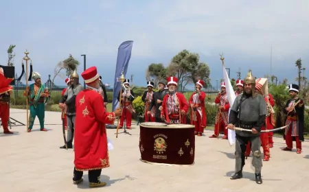 Hatay Büyükşehir Belediyesi Mehteranı “Ecdadın İzinde” Programıyla İskenderun’da Tarihi ve Milli Değerleri Yaşattı