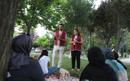 Diyarbakır Büyükşehir Belediyesinin "Yerinde Çözüm" çalışmalarıyla 17 parkta kurulan "Söz Sizde" stantlarına yapılan 192 başvurunun 63'ü kısa sürede çözüme kavuşturuldu
