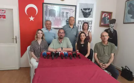 Atatürkçü Düşünce Derneği Eskişehir Şube Başkanı Mehmet Avci: “Kurtuluş Savaşı’nın adını değiştiremezsiniz, tarihi yeniden yazamazsınız”