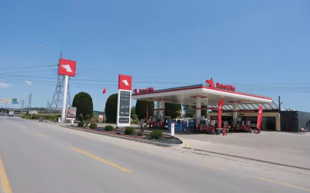 Sakarya Büyükşehir Belediyesi BELPAŞ Akaryakıt İstasyonu Yenilenen Hizmet ve Dinlenme Alanlarıyla Yeniden Hizmete Açıldı
