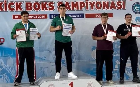 Sakarya Büyükşehir Belediyesi Kick Boks Takımı Türkiye Şampiyonası'nda 3 Şampiyonluk Kazanarak Milli Takıma İki Sporcu Gönderdi