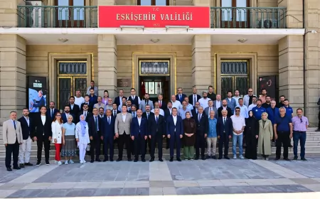 Osmaniye Valisi Dr. Erdinç Yılmaz 15 Temmuz’un 10. yılı etkinlikleri için STK temsilcileriyle hazırlık toplantısında bir araya geldi
