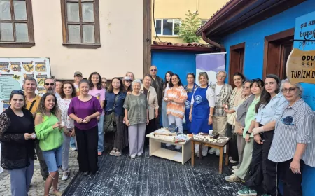 Odunpazarı Kent Konseyi'nin "Lületaşına Dokunan Kadınlar" Etkinliğinde Eskişehir'in Dünyadaki Eşsiz Lületaşı Mirası Tanıtıldı