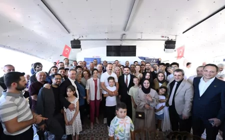 Anahtar Partisi Genel Başkanı Yavuz Ağıralioğlu Üsküdar Teşkilatı'nın 1. yıl programında teşkilat mensuplarıyla Boğaz'da buluştu