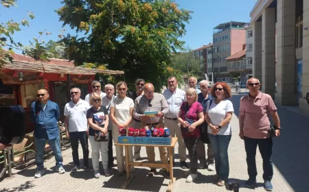İYİ Parti Odunpazarı İlçe Başkanı Gürol Yer: “Deliklitaş Mahallesi’nde trafikten güvenliğe kadar sorunlar yerinde görülmeli”
