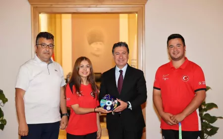 Muğla Büyükşehir Belediye Başkanı Ahmet Aras: “Geçen yıl Emircan Haney, bu yıl Hazal Burun ile gururlanacağız”