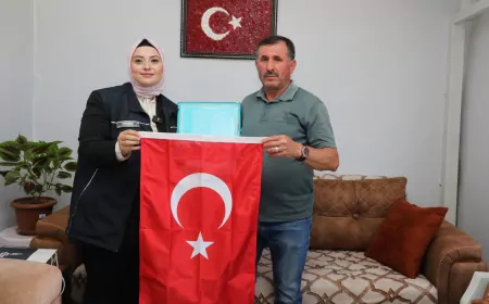 Hatay Büyükşehir Belediyesi 15 Temmuz’da Şehit Ailelerini Ziyaret Ederek Vefa ve Minnet Duygusunu Paylaştı
