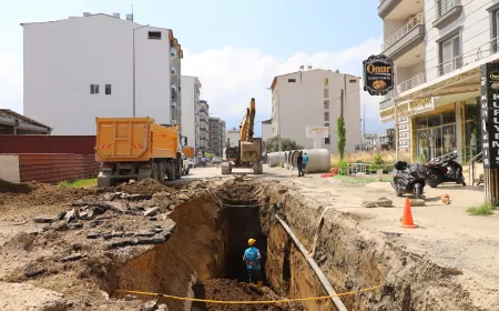 Hatay Büyükşehir Belediyesi İskenderun ve Arsuz'da altyapı kapasitesini artıracak kanalizasyon projesini sürdürüyor