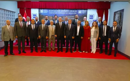 MHP Eskişehir İl Başkanı Ayhan Sezer Eskişehir Sanayi Odası'nı ziyaret ederek sanayi ve ekonomi gündemini değerlendirdi
