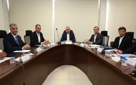 Hatay Büyükşehir Belediyesi UKOME Temmuz toplantısında toplu ulaşım güzergâhları ve taksi bekleme alanı düzenlemeleri karara bağlandı