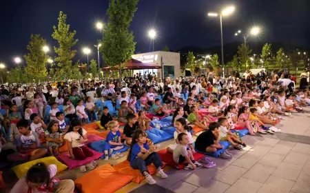 Kocaeli Büyükşehir Belediyesi “Çık Dışarıya Oynayalım” etkinlikleriyle çocukları ve aileleri yaz akşamlarında buluşturdu