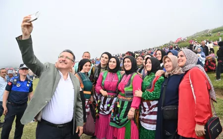 Trabzon Büyükşehir Belediye Başkanı Ahmet Metin Genç: “Bu Kadim Topraklarda Al Bayrağımızın Gölgesinde İlelebet Var Olacağız”