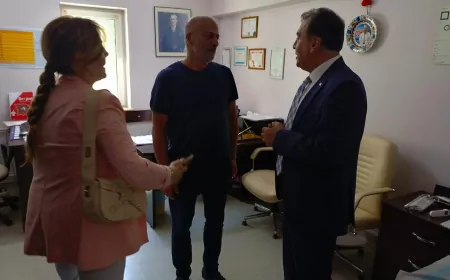 Milliyetçi Hareket Partisi Eskişehir İl Başkanı Ayhan Sezer Ertuğrulgazi Aile Sağlığı Merkezi'ni Ziyaret Etti