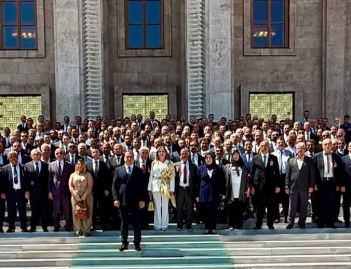 Milliyetçi Hareket Partisi Eskişehir İl Başkanlığı Ankara'da TBMM Grup Toplantısına Katıldı, Devlet Bahçeli'nin Konuşmasını Dinledi