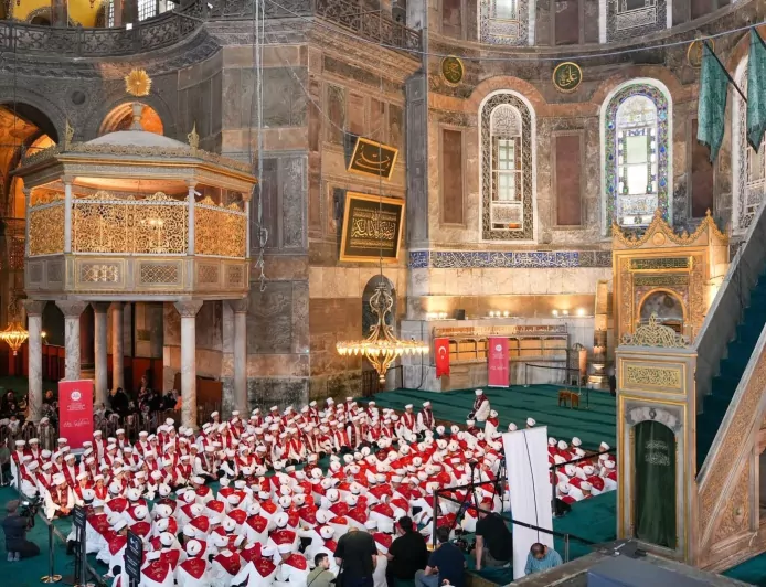 Diyanet İşleri Başkanlığı İstanbul İl Müftülüğü Ayasofya’da 15 Temmuz’un 253 Şehidi İçin 253 Hatim Duası Gerçekleştirdi