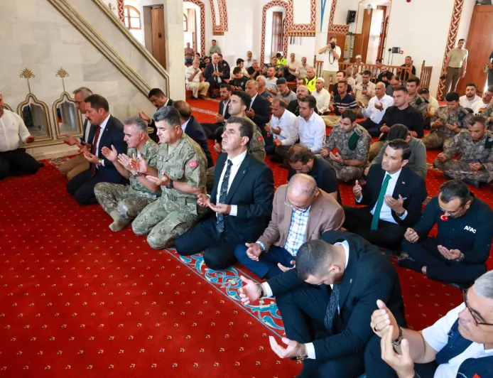 15 Temmuz Demokrasi ve Milli Birlik Günü'nde Hatay'da Şehitler Mevlit ve Dualarla Anıldı