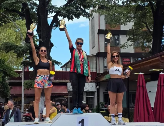 Bursa İznik’te Düzenlenen 10K Yarışı’nda Cenk Algın ve Bahar Sezer Algın Kendi Kategorilerinde Şampiyon Oldu
