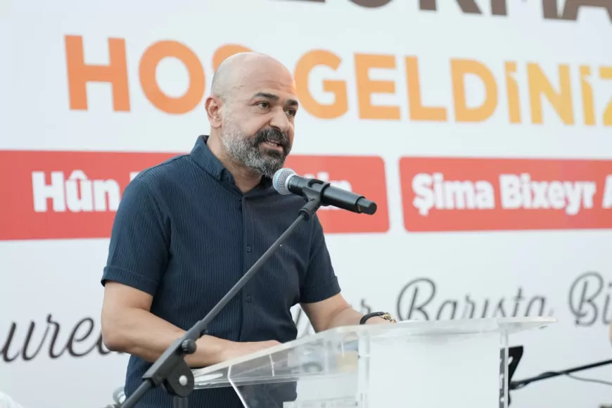 Diyarbakır Büyükşehir Belediyesi Muharrem Ayı kapsamında 10 bin aşureyi dayanışma ve ortak yaşam mesajıyla yurttaşlarla paylaştı