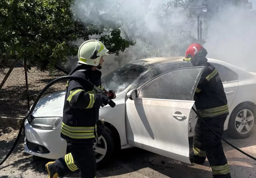 Fethiye Tuzla Mahallesi'nde Park Halindeki Araç Yangını İtfaiye Müdahalesiyle Söndürüldü