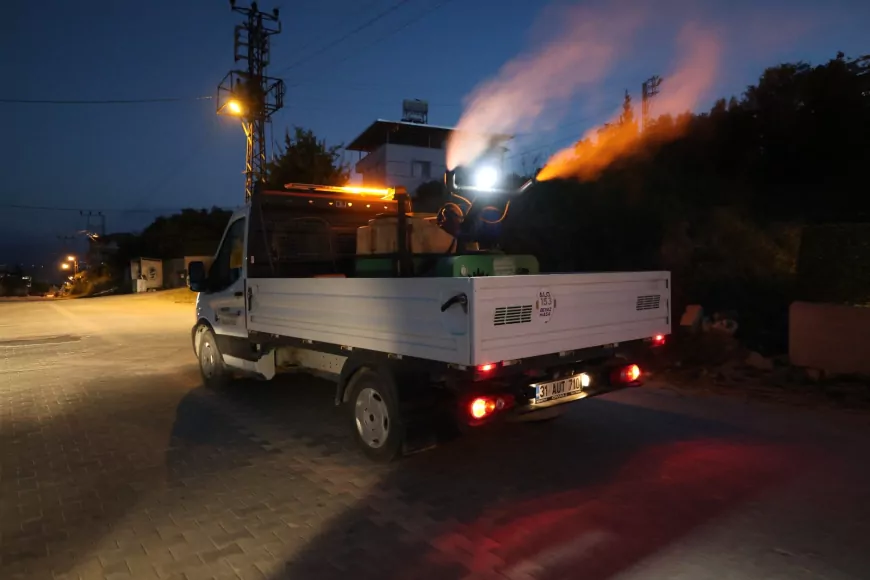 Hatay Büyükşehir Belediyesi İl Genelinde Gece Gündüz Sürdürdüğü İlaçlama Çalışmalarına Aralıksız Devam Ediyor
