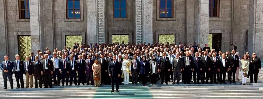 Milliyetçi Hareket Partisi Eskişehir İl Başkanlığı Ankara'da TBMM Grup Toplantısına Katıldı, Devlet Bahçeli'nin Konuşmasını Dinledi