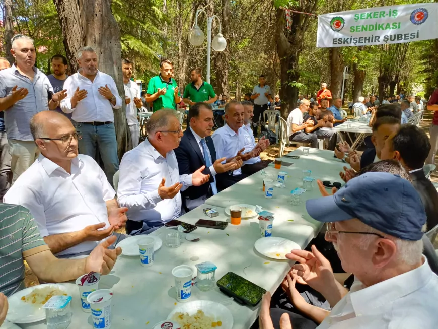 MHP Eskişehir İl Başkanı Ayhan Sezer, Şeker-İş Sendikası'nın Pilav Günü Etkinliğinde Emekçilerle Bir Araya Geldi