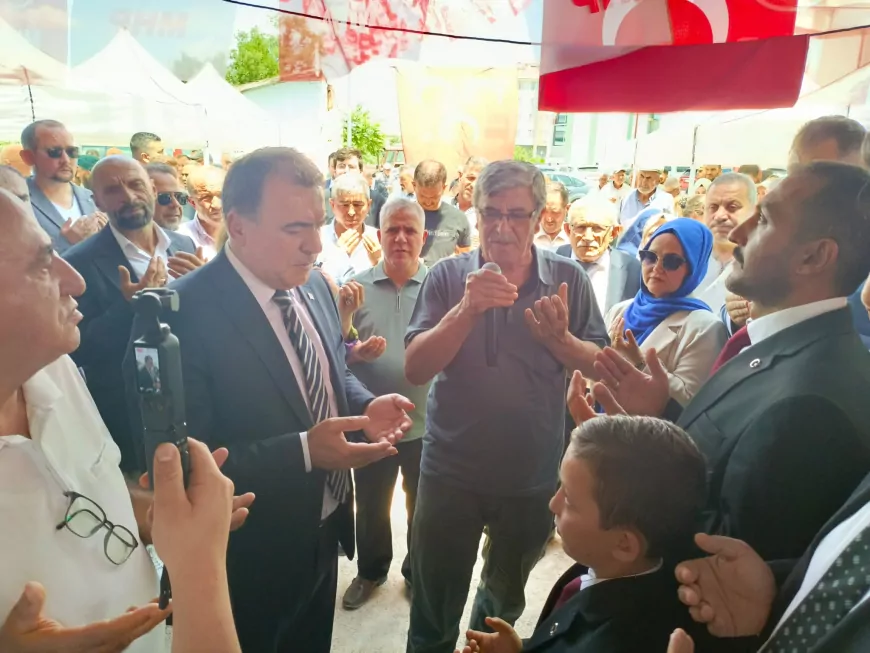 MHP Eskişehir İl Başkanı Ayhan Sezer: “Alpu İlçe Başkanlığı'nın yeni hizmet binasının teşkilatımıza ve ilçemize hayırlı olmasını temenni ediyorum”