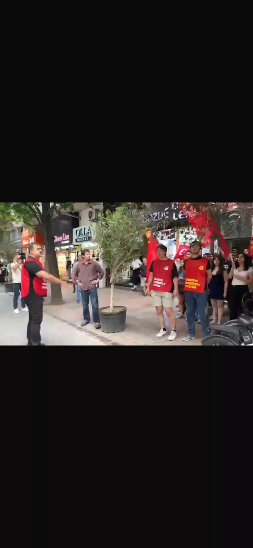 Eskişehir'de TKP İl Örgütü Valiliğin yasak kararına rağmen düzenlenen eylem sonrası açıklama yaptı