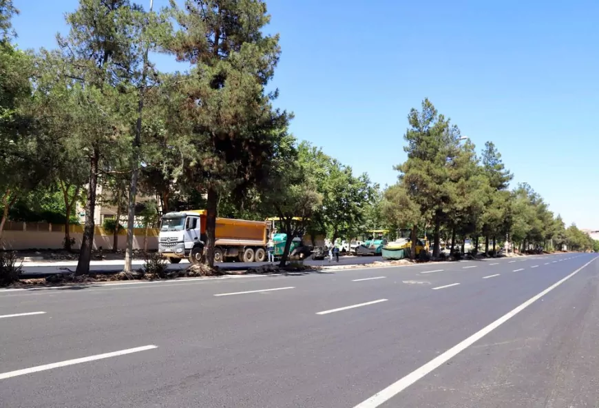 Diyarbakır Büyükşehir Belediyesi Fırat Bulvarı’nda ilk etabı tamamladı, 900 metrelik bölüm araç trafiğine açıldı