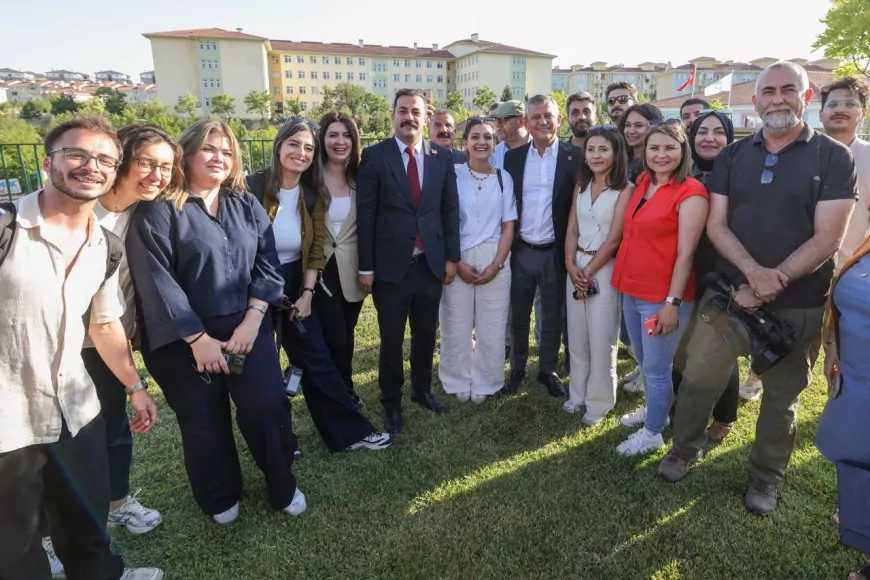 AK Parti Tepebaşı İlçe Başkanı Serhat Tunç: “Gazetecilere yönelik fiziki müdahale kabul edilemez”