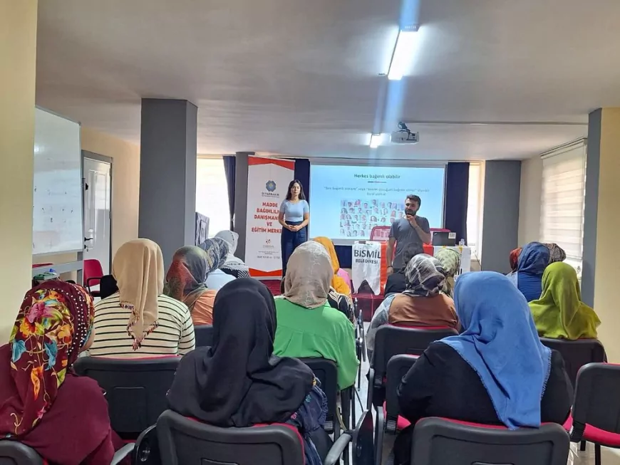 Diyarbakır Büyükşehir Belediyesi Bismil'de Madde Bağımlılığına Karşı Farkındalık Eğitimi Düzenledi