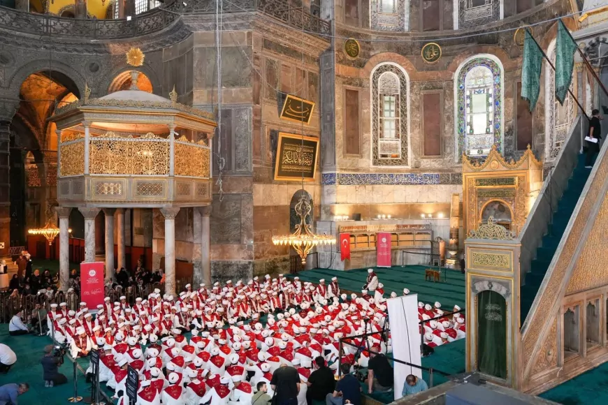 Diyanet İşleri Başkanlığı İstanbul İl Müftülüğü Ayasofya’da 15 Temmuz’un 253 Şehidi İçin 253 Hatim Duası Gerçekleştirdi