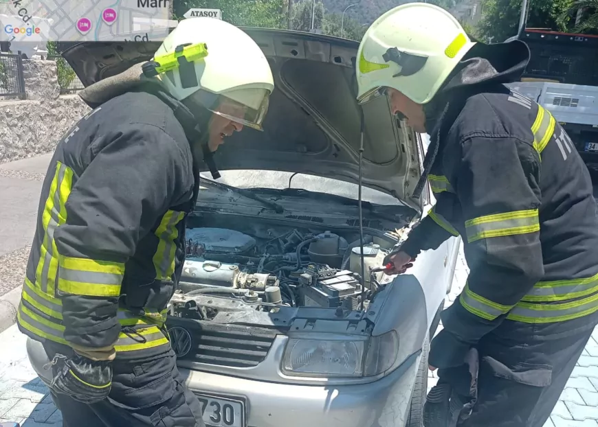 Marmaris'te Eski Datça Yolu'nda Motor Bölümünde Çıkan Yangın İtfaiye Ekiplerinin Müdahalesiyle Söndürüldü
