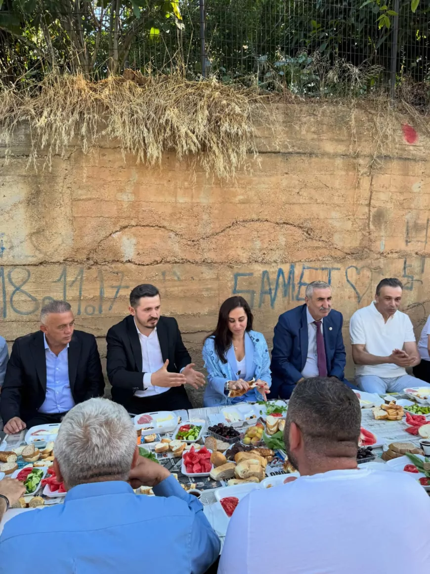 Beykoz Soğuksu Pazarı'nda esnafın talepleri yerinde incelendi, pazar alanının geleceği ortak akılla değerlendirildi