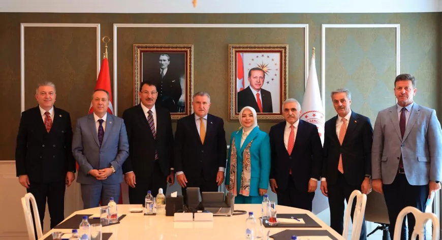 Sakarya Büyükşehir Belediye Başkanı Yusuf Alemdar: “Mollaköy’e Türkiye’de ilk olacak spor ve doğa projesi kazandırıyoruz”