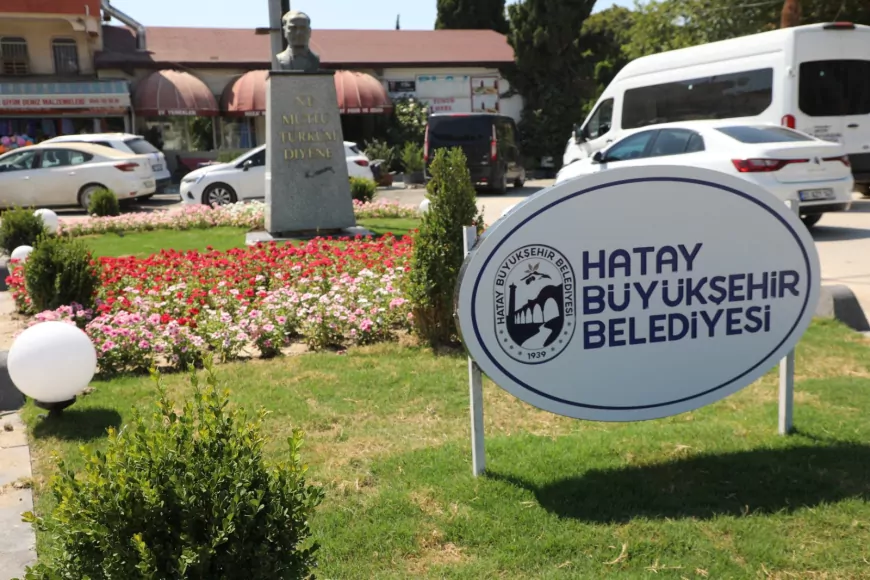 Hatay Büyükşehir Belediyesi Arsuz’u Peyzaj ve Çiçeklendirme Çalışmalarıyla Rengârenk Bir Görünüme Kavuşturdu