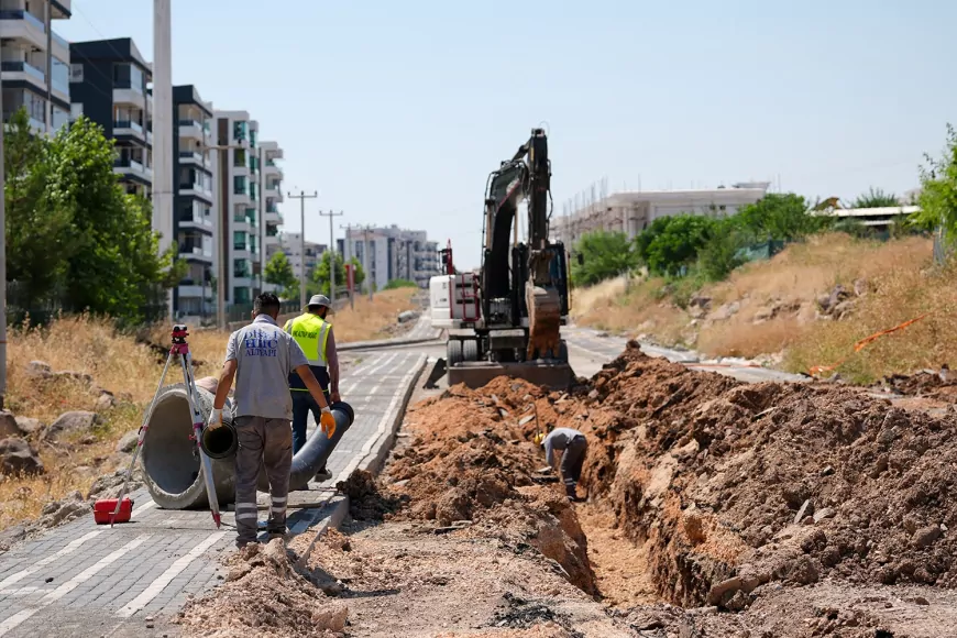 Diyarbakır Büyükşehir Belediyesi DİSKİ, Dönümlü Mahallesi'nin yeni yerleşim alanlarında kanalizasyon altyapısını güçlendiriyor