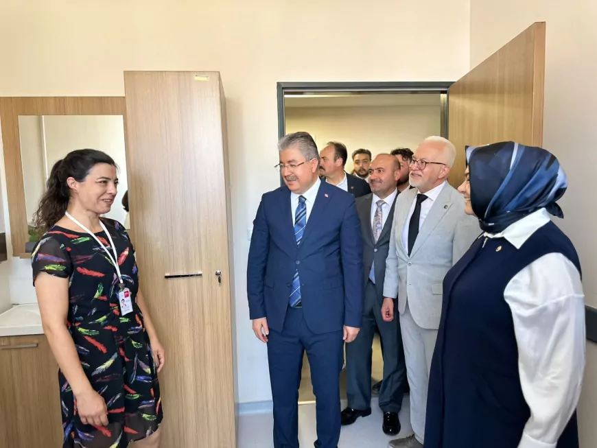 Eskişehir’de Deliklitaş Sağlıklı Hayat Merkezi ve 7 Birimli Aile Sağlığı Merkezi resmen hizmete açıldı