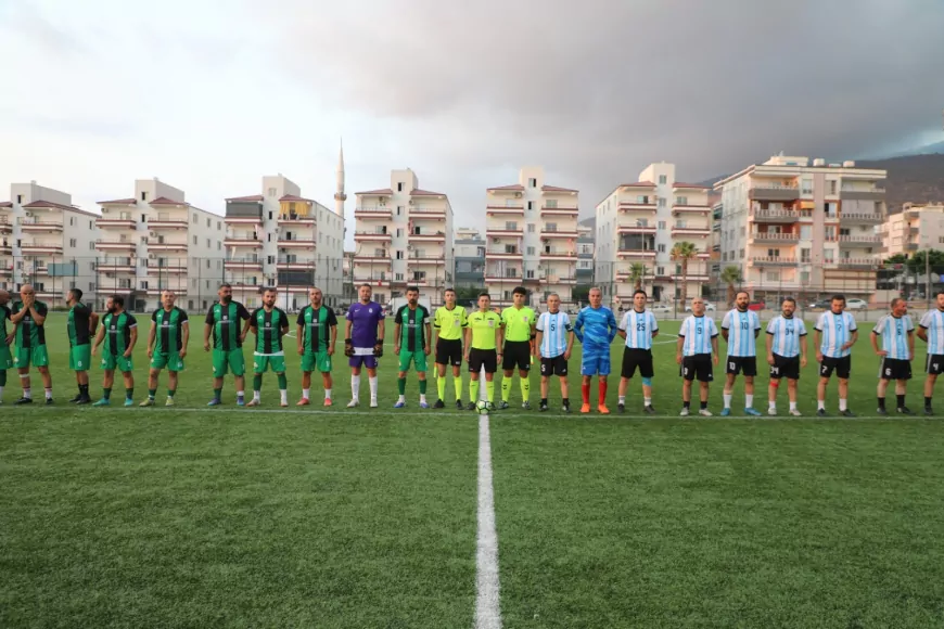 Hatay Büyükşehir Belediyesinin Düzenlediği 38. Erhan Aksay Futbol Turnuvası'nda Çeyrek Final Heyecanı Yaşanıyor