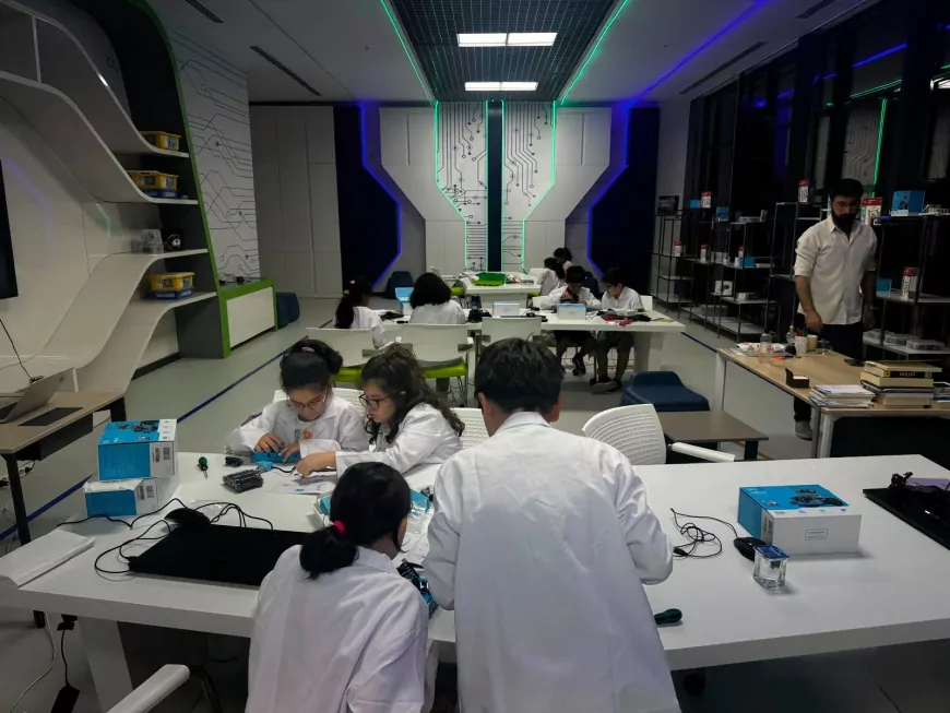 Şanlıurfa Bilim Merkezi'nde TÜBİTAK Yaz Akademileri başladı, öğrenciler robotlarını tasarlayıp kodluyor