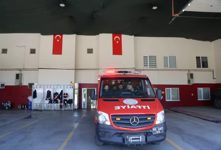 Van Büyükşehir Belediyesi İtfaiyesi Olası Orman ve Anız Yangınlarına Karşı 13 İlçede 7/24 Hazır Bekliyor