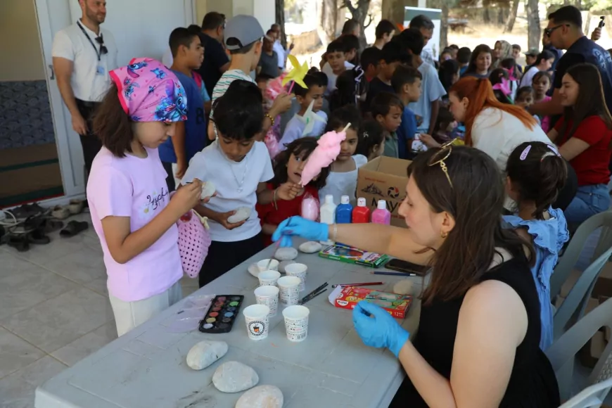 Hatay Büyükşehir Belediyesi “Yaz Seninle Güzel” Etkinlikleri Arsuz ve Kırıkhan’da Çocukları Bilim ve Eğlenceyle Buluşturdu