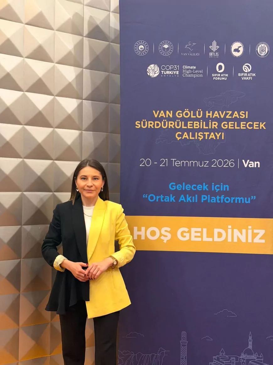 Şile Ahmetli Köyü'nden Yetişen Gazeteci Dilara İncebacak Başarı Hikâyesini Kütüphaneler ve Kültürel Çalışmalarla Taçlandırdı