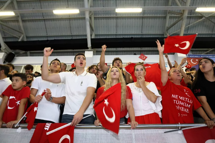 Kocaeli Büyükşehir Belediyesi Ev Sahipliğindeki Sualtı Hokeyi Dünya Şampiyonasında Türkiye U19 Erkeklerde Şampiyon Oldu