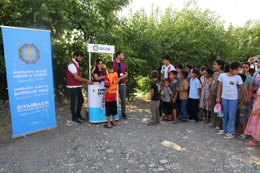 Diyarbakır Büyükşehir Belediyesi Masal Sandığı Projesiyle Sur’un Kırsal Mahallelerinde 90 Çocuğu Kitaplarla Buluşturdu
